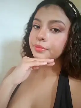 Snapshot of Lulupeach69 chatting on 17, 10, 2025 Lulupeach69 online show from 17, 10, 2025