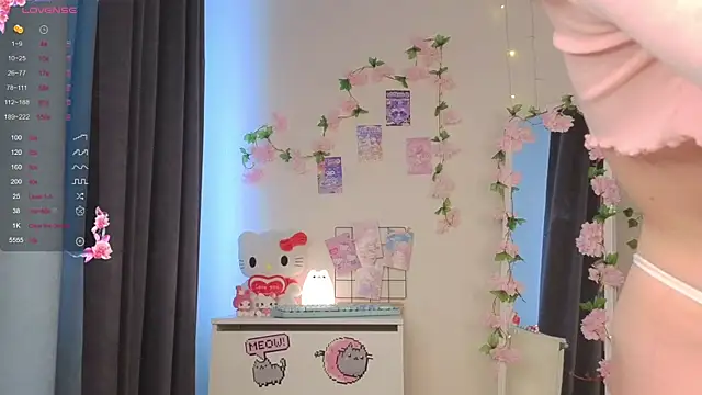 roxydolll online show from 11, 7, 2026