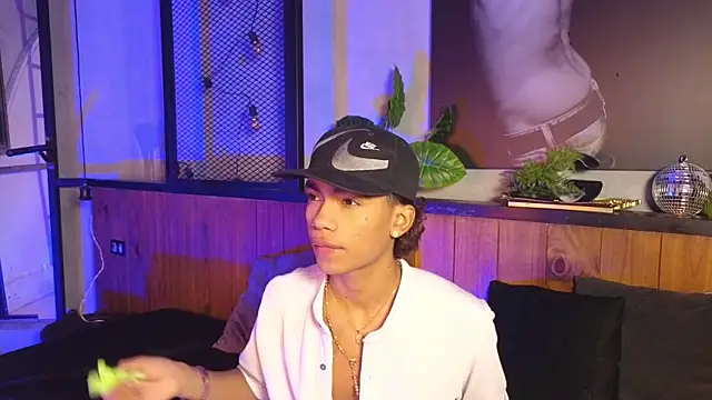 AlanCutee online show from 23, 4, 2026