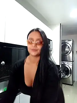 Snapshot of Esmeralda333 chatting on 17, 10, 2025 Esmeralda333 online show from 17, 10, 2025