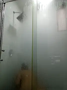 Snapshot of Esmeralda333 chatting on 22, 10, 2025 Esmeralda333 online show from 22, 10, 2025