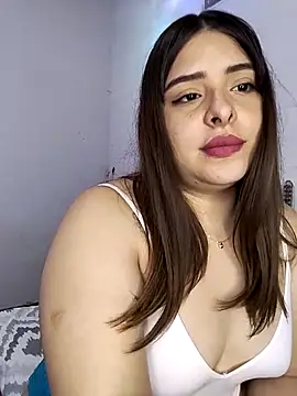 Snapshot of Nahomy_cm chatting on 10, 9, 2025 Nahomy cm online show from 10, 9, 2025