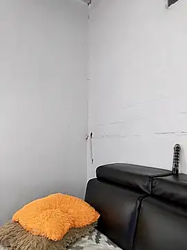 Snapshot of Nahomy_cm chatting on 7, 10, 2025 Nahomy cm online show from 7, 10, 2025