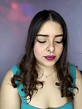 Snapshot of Nahomy_cm chatting on 17, 11, 2025 Nahomy cm online show from 17, 11, 2025