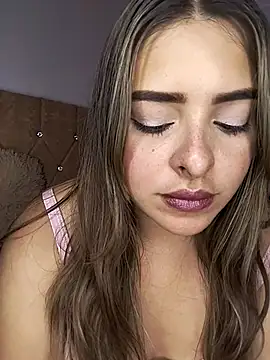 Snapshot of Nahomy_cm chatting on 5, 3, 2026 Nahomy cm online show from 5, 3, 2026