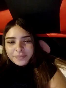 Nahomy cm online show from 4, 5, 2026