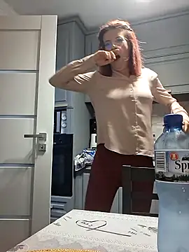 Anayssa  online show from 20, 9, 2025