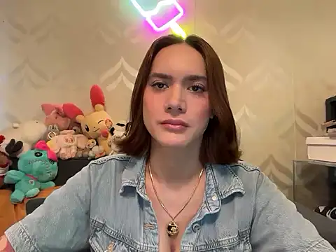 Snapshot of Yhanbeaufort18 chatting on 21, 7, 2026 Yhanbeaufort18 online show from 21, 7, 2026