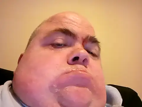 Nigel1121 online show from 10, 4, 2026