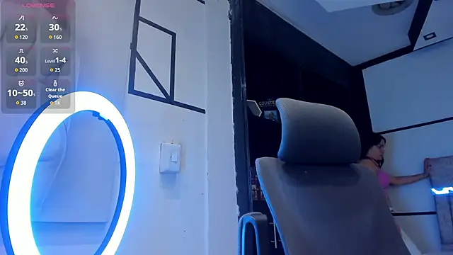 SamaraAnders  online show from 22, 4, 2026