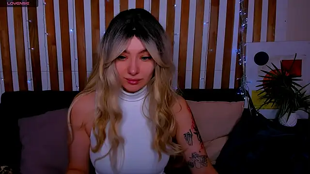 Emily Tylerr online show from 25, 2, 2026