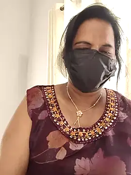 mallu-lover online show from 20, 4, 2026