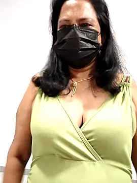 mallu-lover online show from 25, 4, 2026