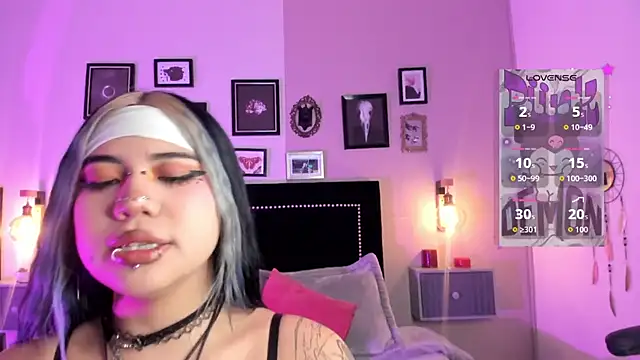 pinkk deemon online show from 17, 6, 2026