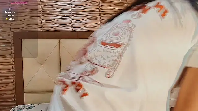 Miladiosa online show from 27, 4, 2026