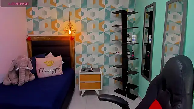 Snapshot of ROSIE_MOSS chatting on 17, 10, 2025 ROSIE MOSS online show from 17, 10, 2025