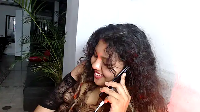 Snapshot of CloeStron chatting on 11, 10, 2025 CloeStron online show from 11, 10, 2025