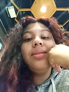 Snapshot of CloeStron chatting on 30, 10, 2025 CloeStron online show from 30, 10, 2025