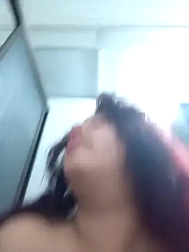 Snapshot of CloeStron chatting on 6, 11, 2025 CloeStron online show from 6, 11, 2025