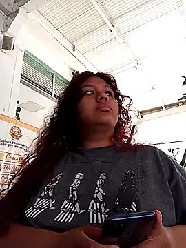 Snapshot of CloeStron chatting on 20, 11, 2025 CloeStron online show from 20, 11, 2025