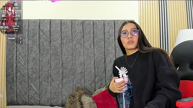 Snapshot of rubby_lux chatting on 4, 12, 2025 rubby lux online show from 4, 12, 2025