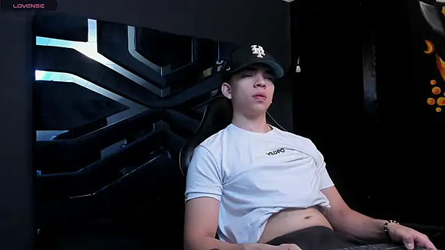 Eryonbradley online show from 22, 12, 2025