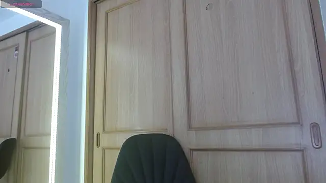 Ayleen m online show from 10, 9, 2025