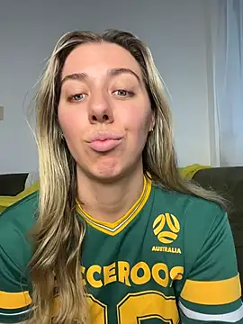 louiseberkeley online show from 23, 6, 2026