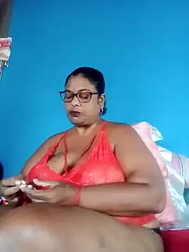 Snapshot of mileesha chatting on 15, 2, 2025 mileesha online show from 15, 2, 2025