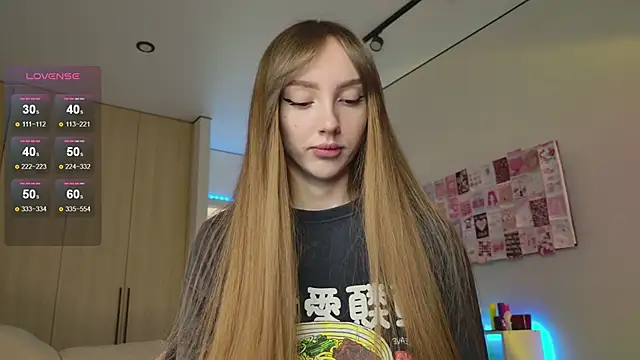 Snapshot of Lunainnk chatting on 16, 9, 2025 Lunainnk online show from 16, 9, 2025