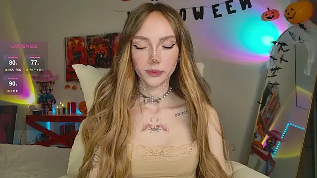 Snapshot of Lunainnk chatting on 28, 10, 2025 Lunainnk online show from 28, 10, 2025