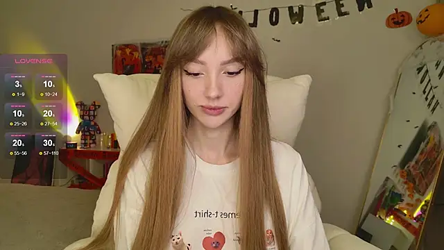 Snapshot of Lunainnk chatting on 2, 11, 2025 Lunainnk online show from 2, 11, 2025