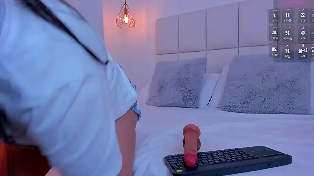 Snapshot of Nina_sweetz12 chatting on 27, 9, 2025 Nina sweetz12 online show from 27, 9, 2025