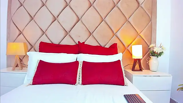 AngelinaDuvall online show from 15, 12, 2025