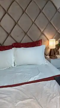 AngelinaDuvall online show from 20, 4, 2026