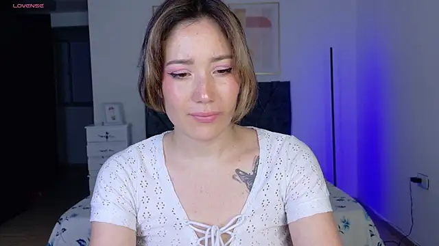 Eliih 01 online show from 23, 9, 2025