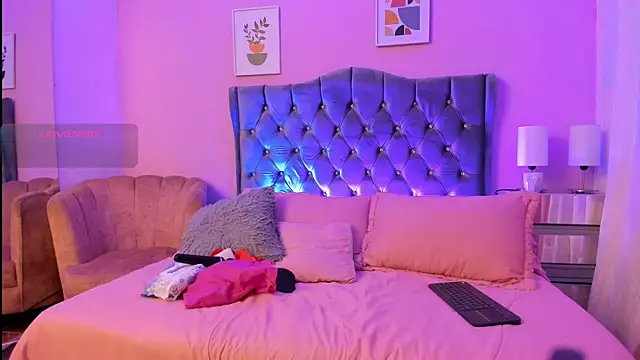 bravepetunia online show from 18, 9, 2025