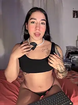 KaditaNavarro online show from 7, 10, 2025