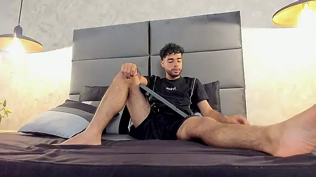 RaphaelDufort online show from 8, 9, 2025