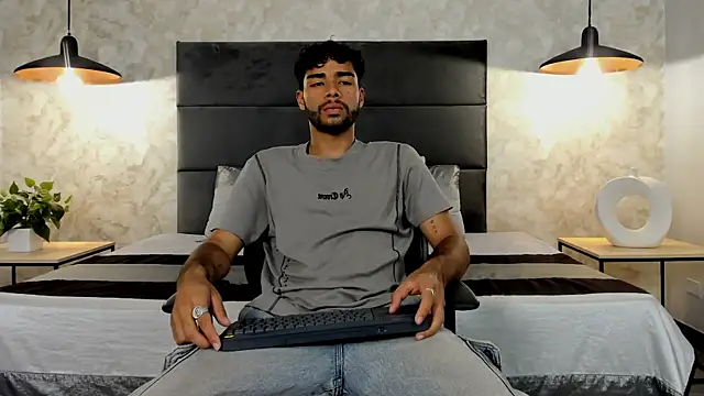 RaphaelDufort online show from 23, 9, 2025