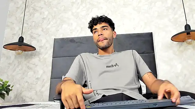 RaphaelDufort online show from 15, 10, 2025