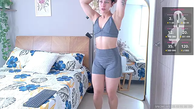 Snapshot of sarah_rayy chatting on 23, 10, 2025 sarah rayy online show from 23, 10, 2025