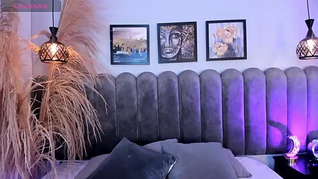 Dark nina  online show from 7, 1, 2026