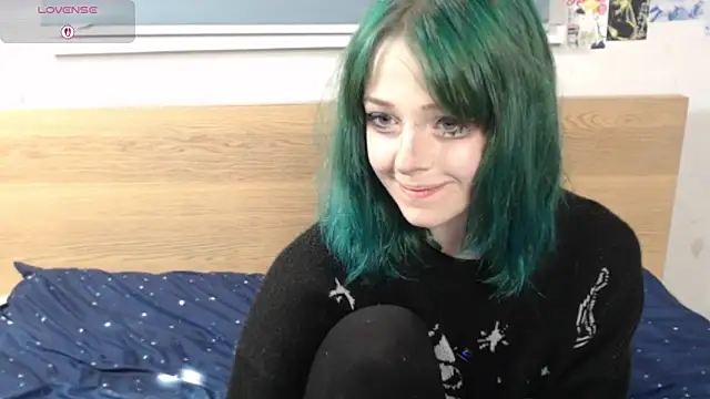 Snapshot of triplebakaaa chatting on 13, 10, 2025 triplebakaaa online show from 13, 10, 2025