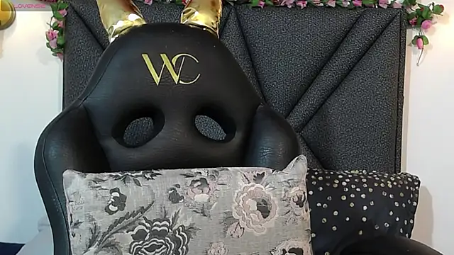 IndraKaur  online show from 16, 9, 2025