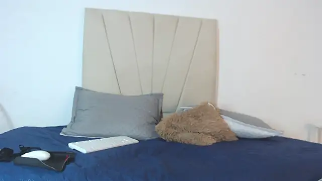  Miaa khalifa  online show from 13, 11, 2025