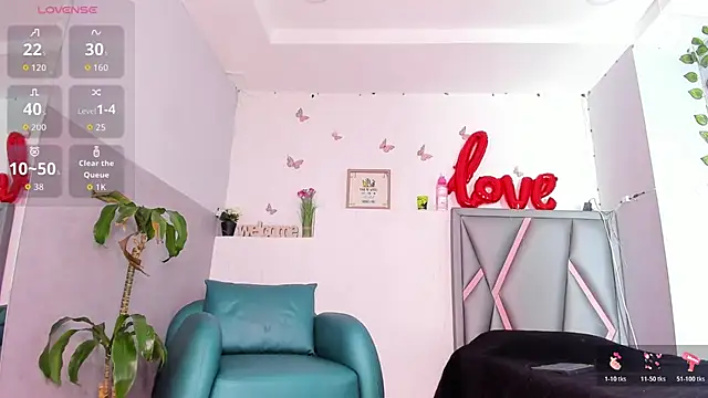 aurora tziu online show from 23, 4, 2026