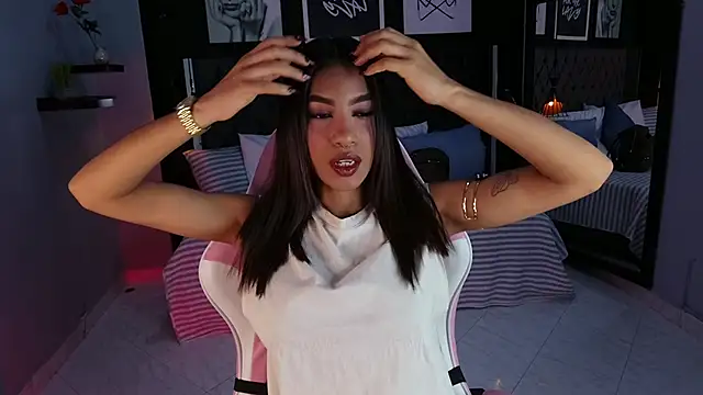 kitty collins  online show from 11, 1, 2026