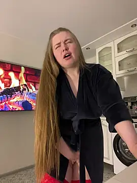 DeniMilkyyyyy online show from 21, 4, 2026