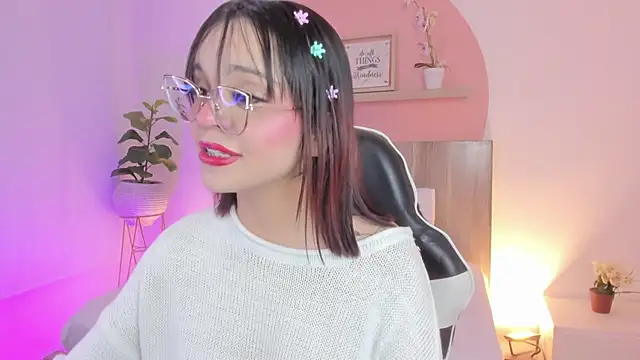 Snapshot of Clara_Luu chatting on 3, 6, 2026 Clara Luu online show from 3, 6, 2026